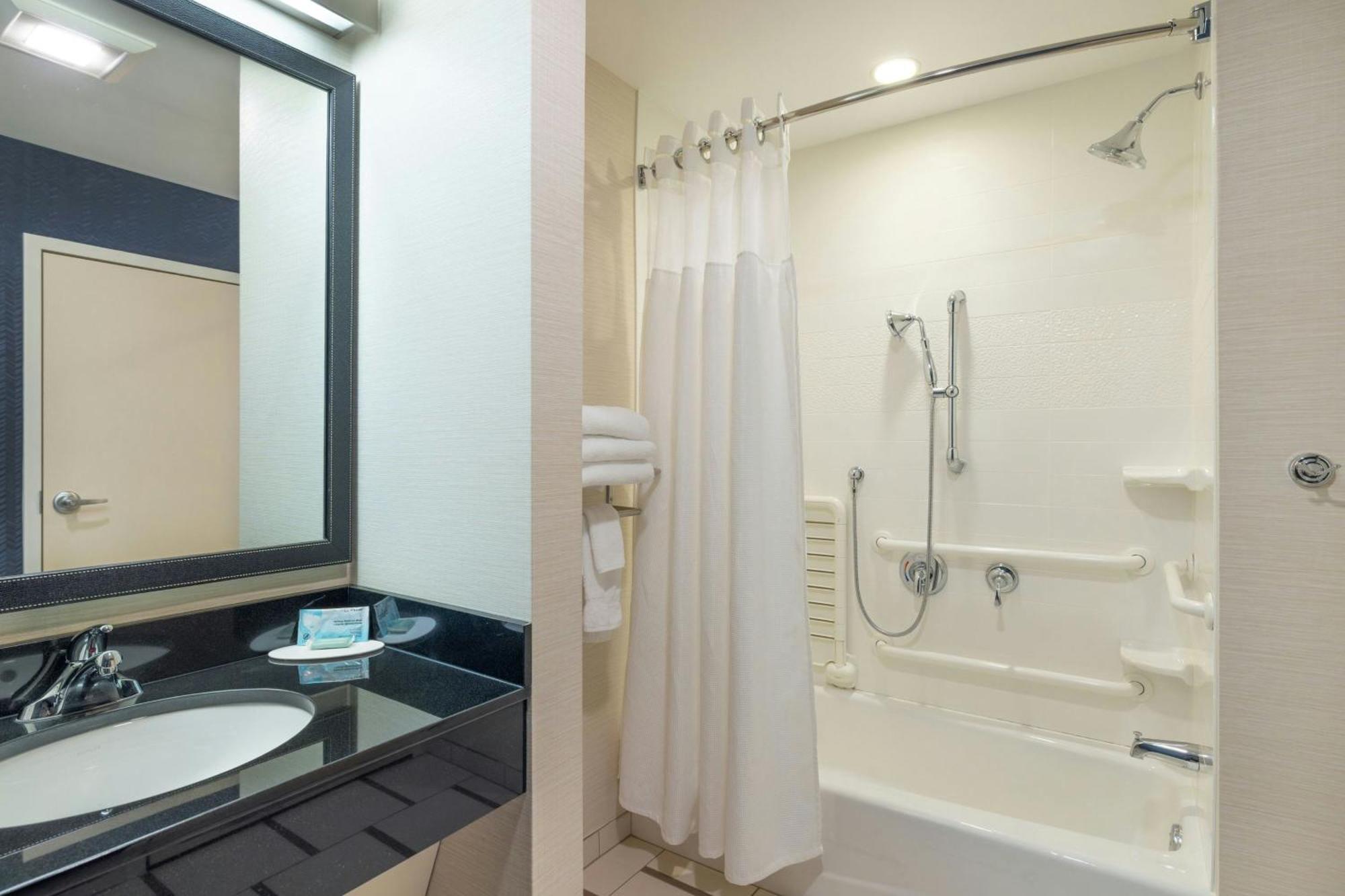 Hotel Fairfield & By Marriott Springfield Northampton/amherst Northampton